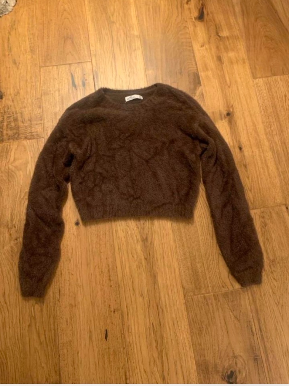 HollisterCozy Brown Fuzzy Crop Sweater - Women